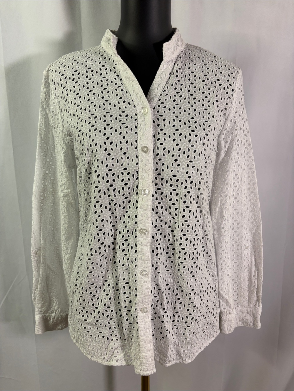 Susan Bristol White Sheer Floral Eyelet Long Sleeve Button Down Shirt
